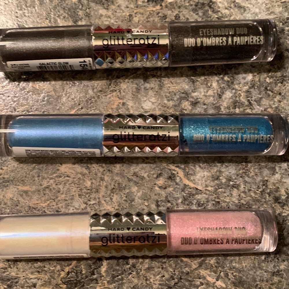 Hard Candy glitteratzi eyeshadow duo​